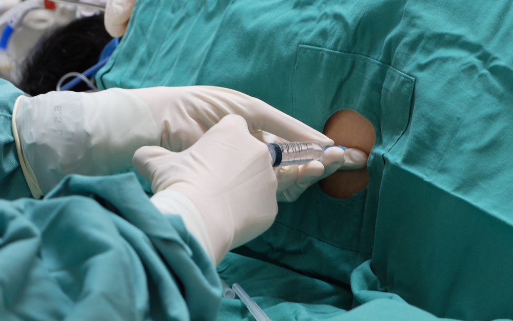 O ensaio implicará cerca de 25 injecções na medula espinhal, por isso será duro para os voluntários, um terço dos quais receberá injecções placebo