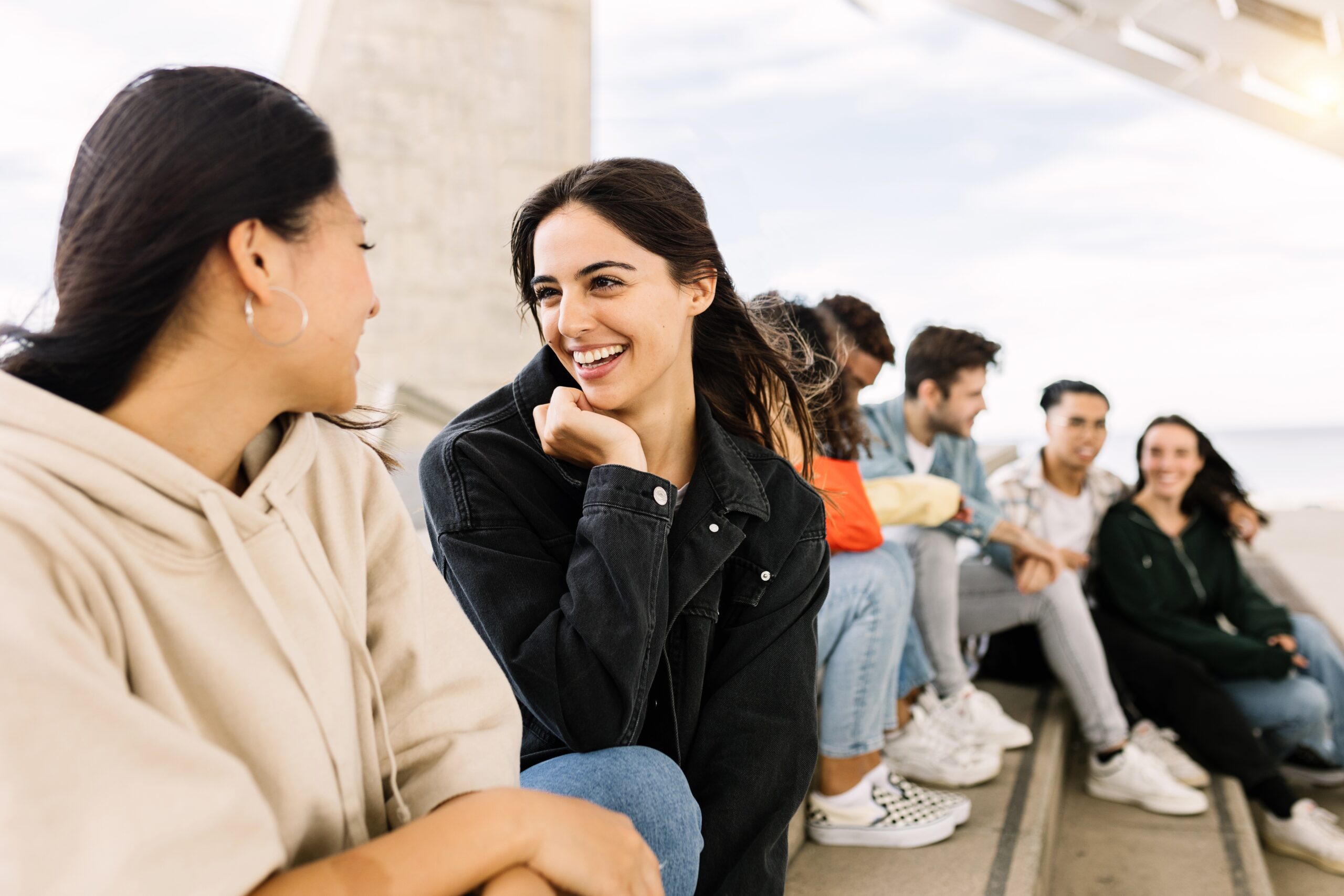 Prémio HDBuzz 2024: Competências Sociais – a jóia escondida para melhorar a qualidade de vida das pessoas com doença de Huntington?